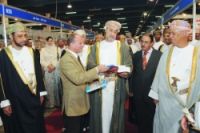 هيثم بن طارق يفتتح معرض مسقط الدولي للكتاب ويدشن وفاء الكلمة 