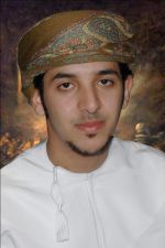 مازن الهدابي أولا جائزة جامعة السلطان قابوس للإبداع الطلابي