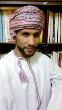  عبدالله البطاشي ينتزع جائزة أفضل نص مسرحي
